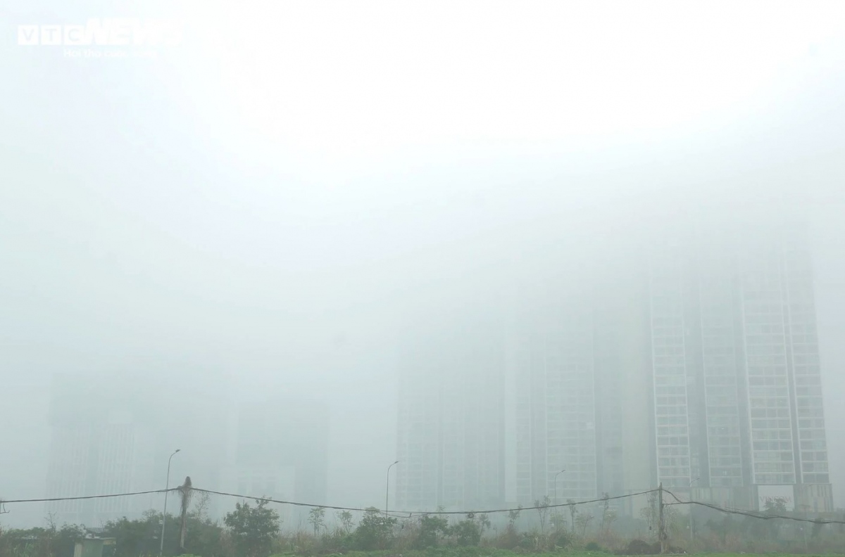 Air pollution combined with fog has the potential to limit visibility, thereby negatively affecting people’s health, especially those in sensitive groups.