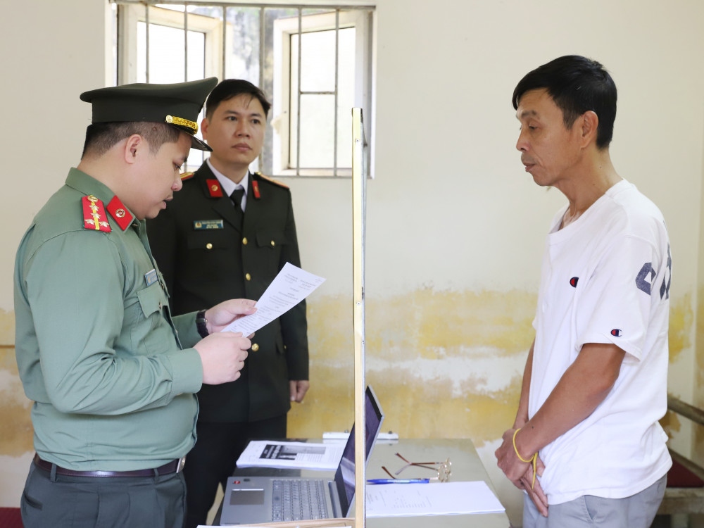 Đối tượng Phan Đình Sang tại cơ quan điều tra.