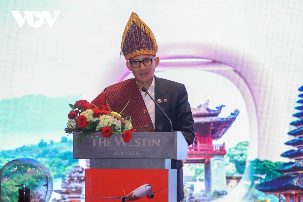 Bộ trưởng Du lịch và Kinh tế Sáng tạo Indonesia Sandiaga Uno tham dự buổi lễ công bố đường bay thẳng Hà Nội - Jakarta của Vietjet