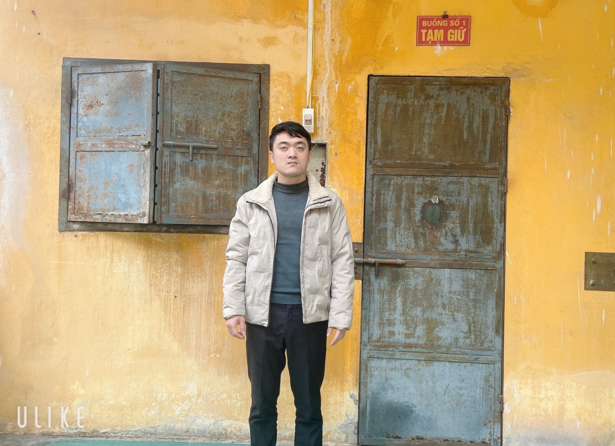 Bùi Bình Giang tại Cơ quan Công an