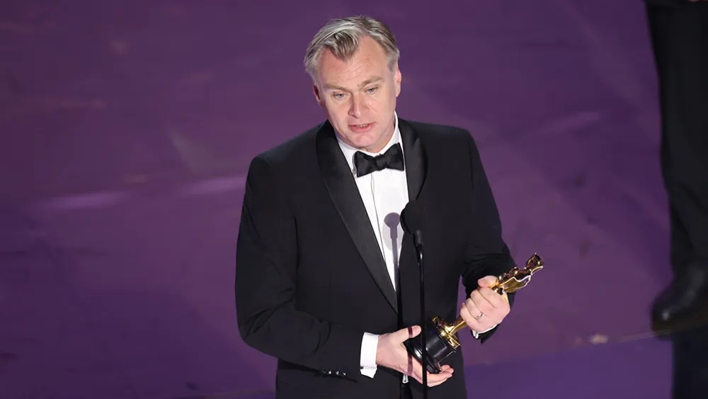 Đạo diễn Christopher Nolan nhận giải Oscar