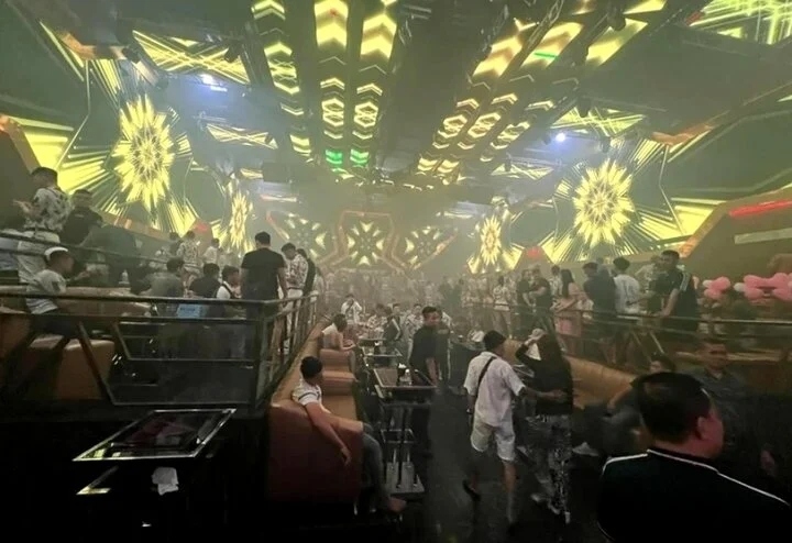 Quán bar New Club đã nhiều lần bị lực lượng chức năng kiểm tra (Ảnh: Công an quận Tân Phú)