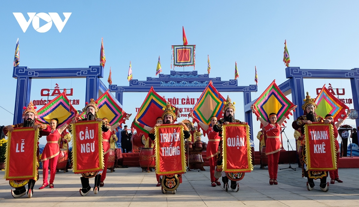 The events marks the end of the Lunar New Year period among fishermen, meaning that they will set sail on new fishing trips afterwards.