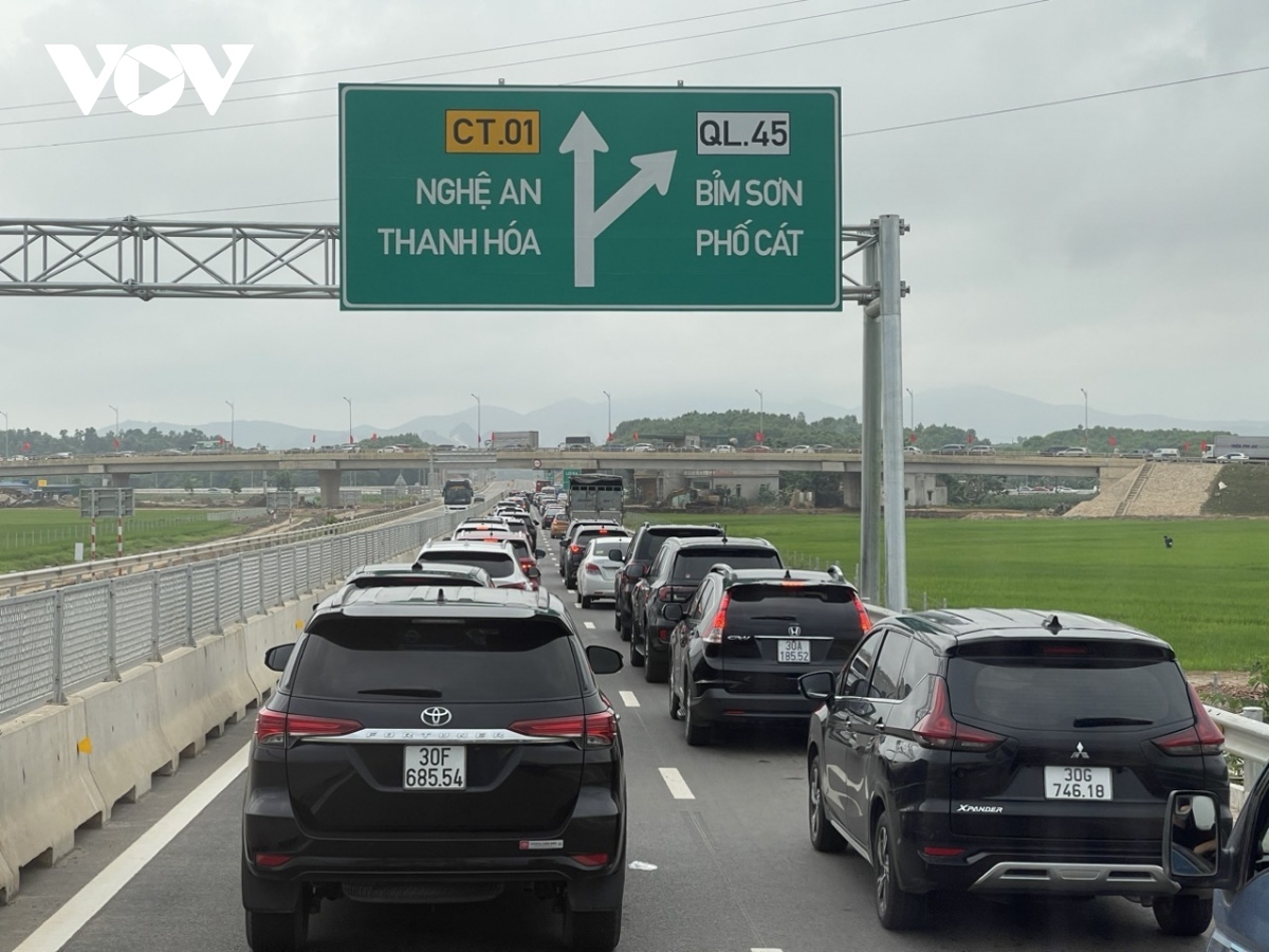 Từ khi đưa vào khai thác, cao tốc Mai Sơn - Quốc lộ 45 phương tiện tham gia giao thông rất lớn, đạt thiết kế và có xu hướng sắp quá tải trong thời gian tới. Nhất là khi phương tiện gặp sự cố thường xảy ra ùn tắc