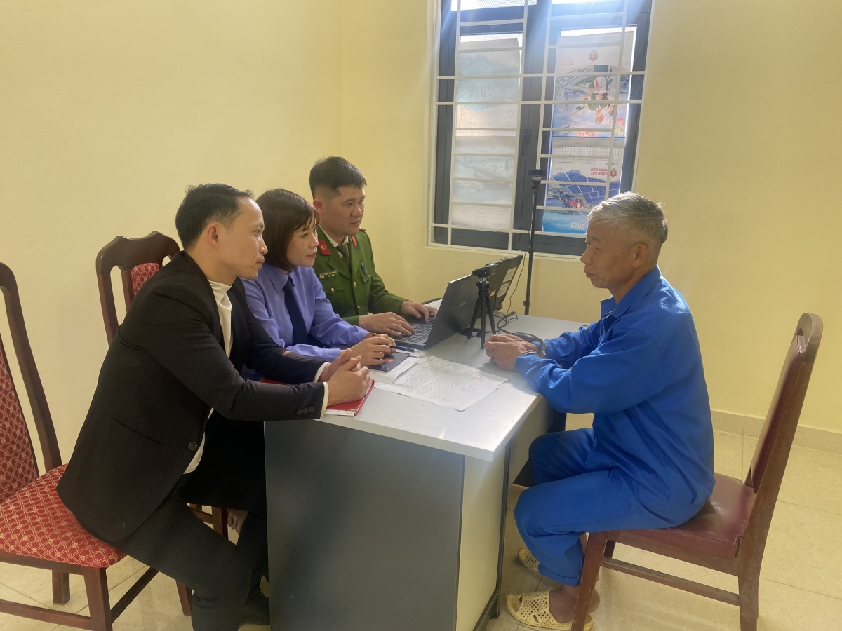 Đối tượng Đặng Vần Chòi tại cơ quan Công an