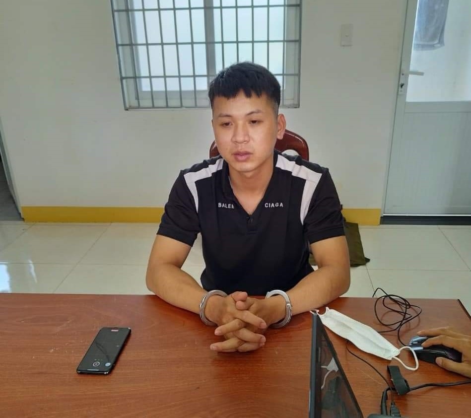 Đối tượng Hiếu tại Cơ quan công an.