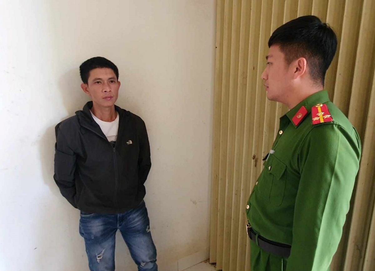 Khải tại cơ quan công an.