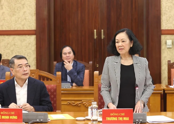 Đồng chí Trương Thị Mai, Ủy viên Bộ Chính trị, Thường trực Ban Bí thư, Trưởng Ban Tổ chức Trung ương; Trưởng Tiểu ban phát biểu chỉ đạo cuộc họp. (Ảnh: Phương Hoa)