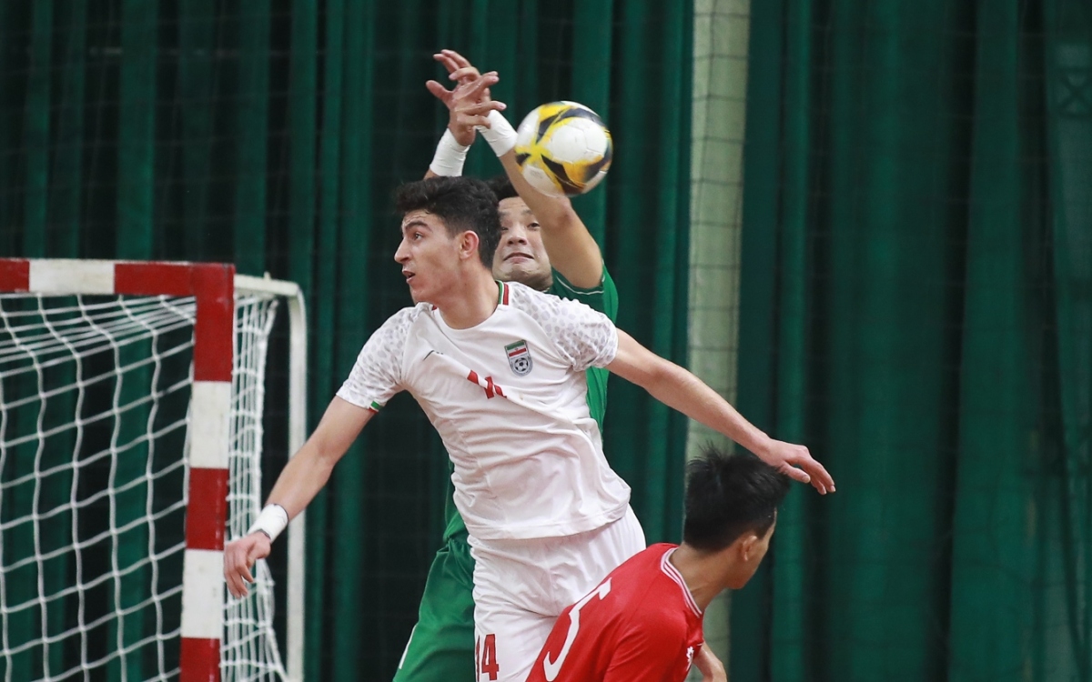 ĐT Futsal Việt Nam không thể gây bất ngờ trước ĐT Futsal Iran. (Ảnh: VFF)