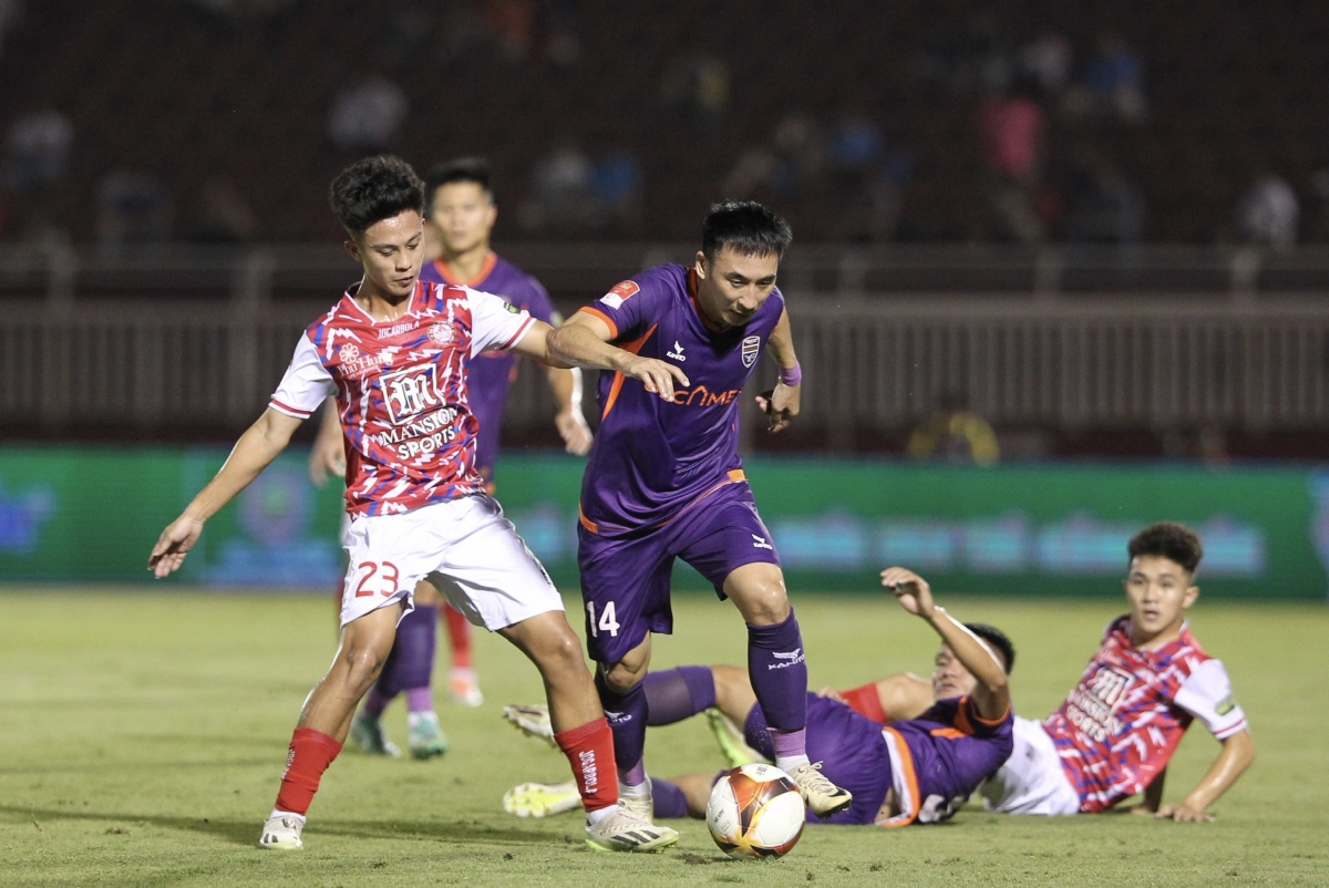 Hoàng Vĩnh Nguyên chơi khá tốt ở V-League trong những trận gần đây. (Ảnh: VPF). 