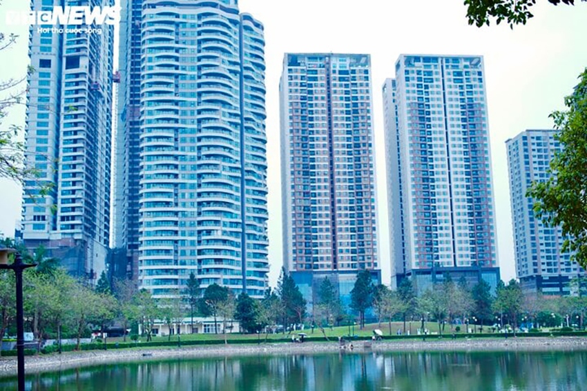 Nhiều người mua gặp khó vì chủ nhà chung cư đòi tăng giá liên tục - Ảnh minh họa: Công Hiếu