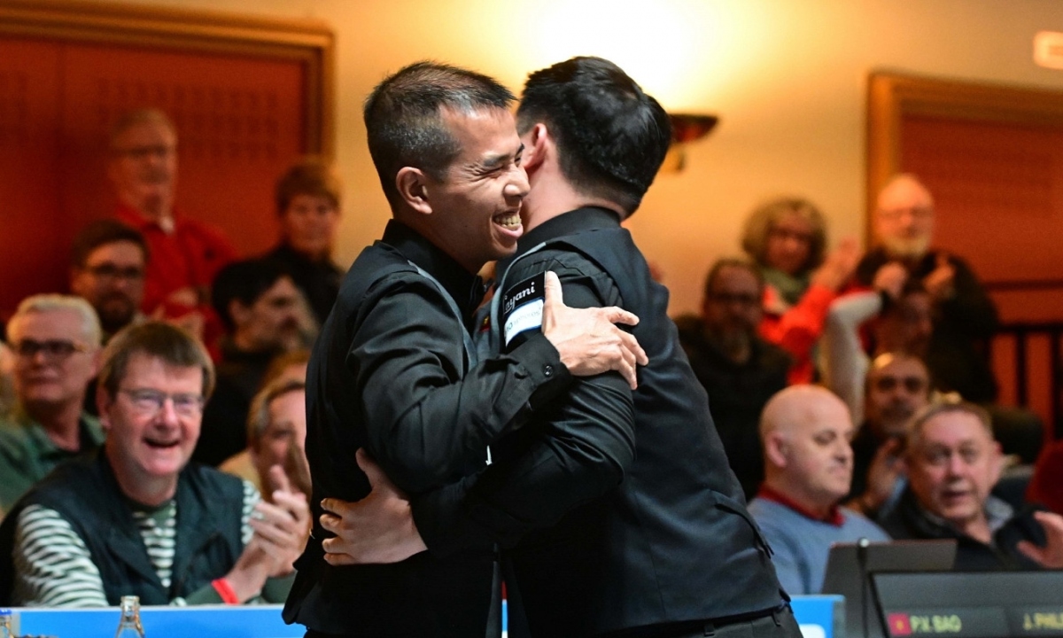 Two cueists Tran Quyet Chien and Bao Phuong Vinh have first taken the championship title for Vietnam at 2024 World Championship Three-Cushion National Teams in Germany. (Photo: billiard1)