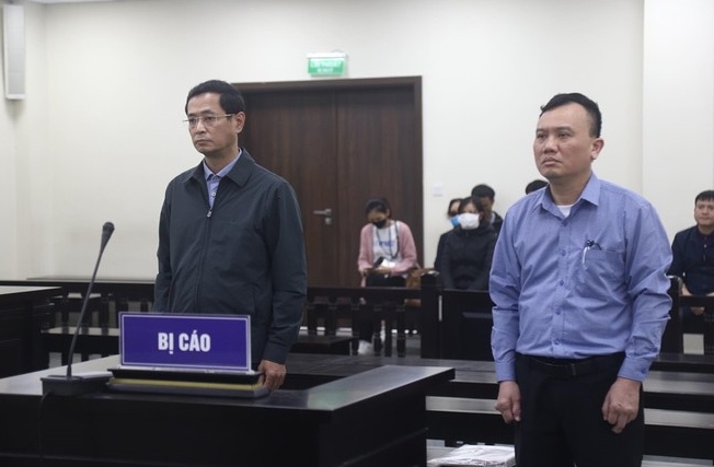 Hai bị cáo tại phiên tòa