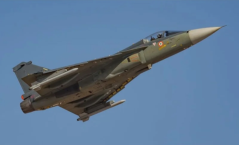 Tejas là loại nhỏ nhất và nhẹ nhất trong các loại máy bay chiến đấu siêu thanh đương đại. Ảnh: airforce-technology.