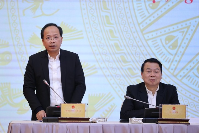 Thứ trưởng Bộ GTVT Nguyễn Duy Lâm phát biểu tại cuộc họp báo