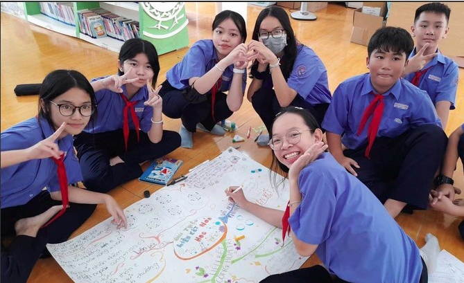 Học sinh Trường THCS Nguyễn Văn Luông (quận 6, TP.HCM) - ảnh Tuổi trẻ