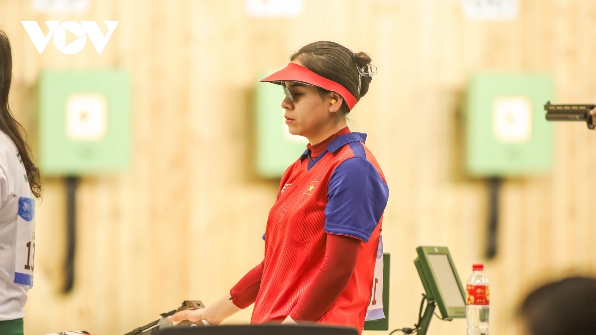 Xạ thủ Trịnh Thu Vinh là một trong những VĐV Việt Nam sẽ tranh tài ở Olympic Paris 2024. (Ảnh: Bùi Lượng)