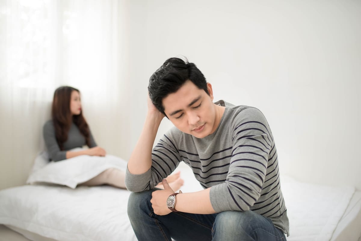 Mỗi khi tôi chạm vào người, cô ấy phản ứng rất mạnh và tỏ thái độ ghê tởm... (ảnh minh họa)