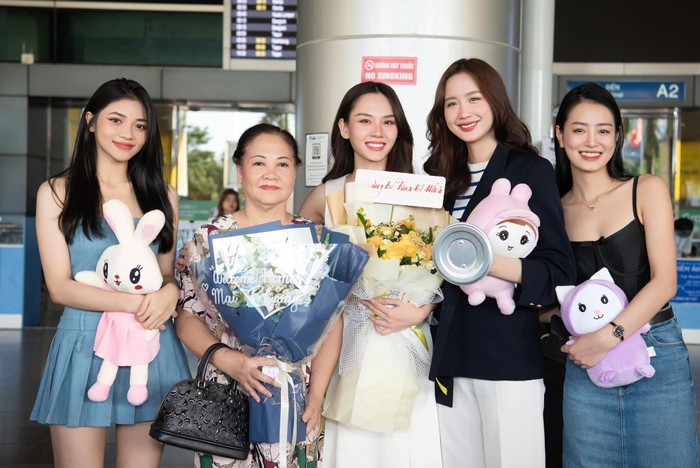 Đề cập đến thành tích Top 40 Miss World 2024, Hoa hậu Mai Phương bày tỏ: "Thành công đối với tôi tại Miss World không chỉ là Top 40 và chiến thắng Multimedia Challenge. Đối với tôi, thành công và chiến thắng lớn nhất đó chính là tôi và Việt Nam đã để lại một dấu ấn riêng và sự ấm áp trong lòng của mọi người. Tôi nghĩ họ sẽ nhớ đến hình ảnh của con người Việt Nam với sự chữa lành, sẻ chia khi tôi và các bạn thí sinh đã chăm sóc cho nhau, quan tâm lẫn nhau… Đáng chú ý khi nhắc về Việt Nam, không ít người sẽ nói rằng: "Đất nước bạn thật tuyệt vời, mọi người thật sự rất đoàn kết". 
Vì vậy đối với tôi chiến thắng và thành công có được là khi tôi cảm nhận được vô vàn điều tốt đẹp đến với mình. Một lần nữa, tôi cảm ơn và biết ơn mọi người rất nhiều trong hành trình này".  (Nguồn: Dân Việt)