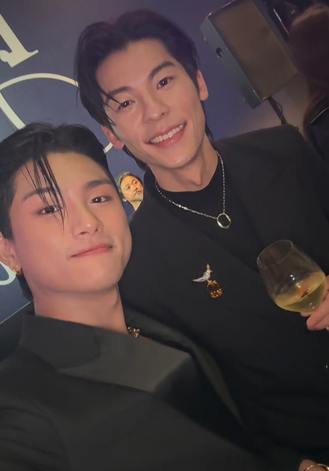 Grey D selfie cùng Hứa Quang Hán