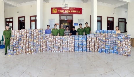2 đối tượng bị bắt giữ cùng tang vật liên quan