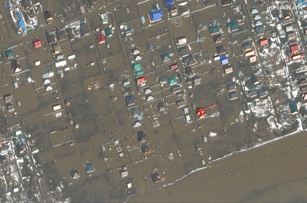 Lũ lụt ở Orenburg, Nga. Ảnh: Reuters