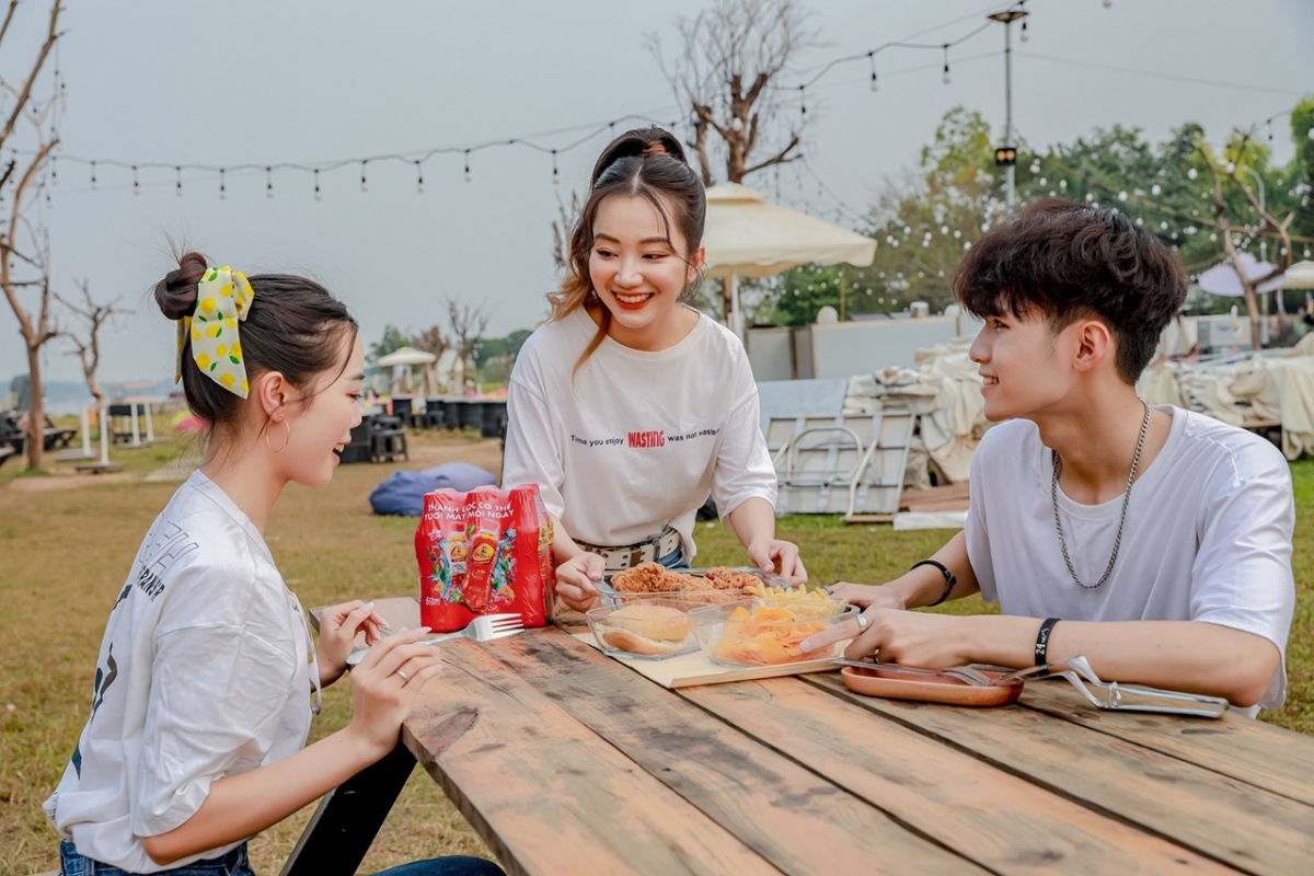 Thanh lọc cơ thể để tươi mát mỗi ngày với các thức uống có nguồn gốc tự nhiên, tốt cho sức khỏe như Trà Thanh Nhiệt Dr Thanh đang trở thành xu hướng của người trẻ