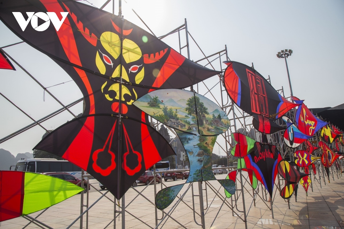 The kite festival attracts more than 200 members from 20 clubs nationwide.