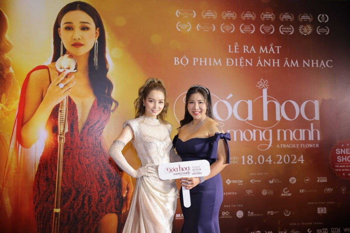 Mai Thu Huyền tại buổi ra mắt phim "Đóa hoa mong manh"