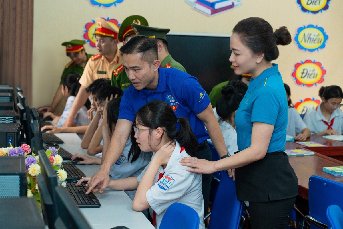 Thư viện xanh cho học sinh Trường THCS thị trấn Mường Chà, huyện Mường Chà, tỉnh Điện Biên.