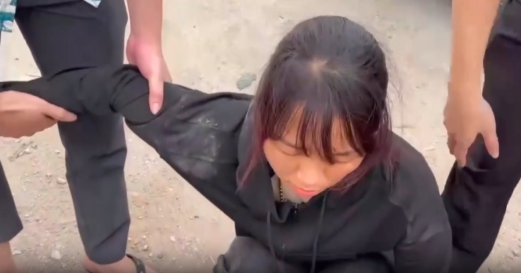Một trong 3 đối tượng bị bắt giữ (ảnh cắt clip)
