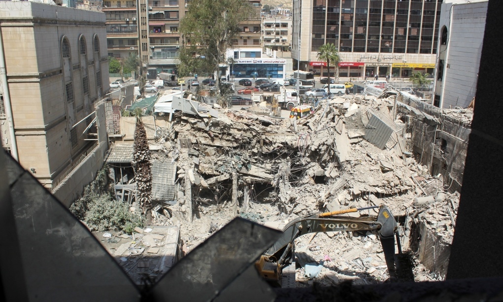Tòa lãnh sự Iran ở thủ đô Damascus, Syria bị phá hủy sau cuộc tập kích hôm 1/4, được cho là do Israel thực hiện. Ảnh: Reuters