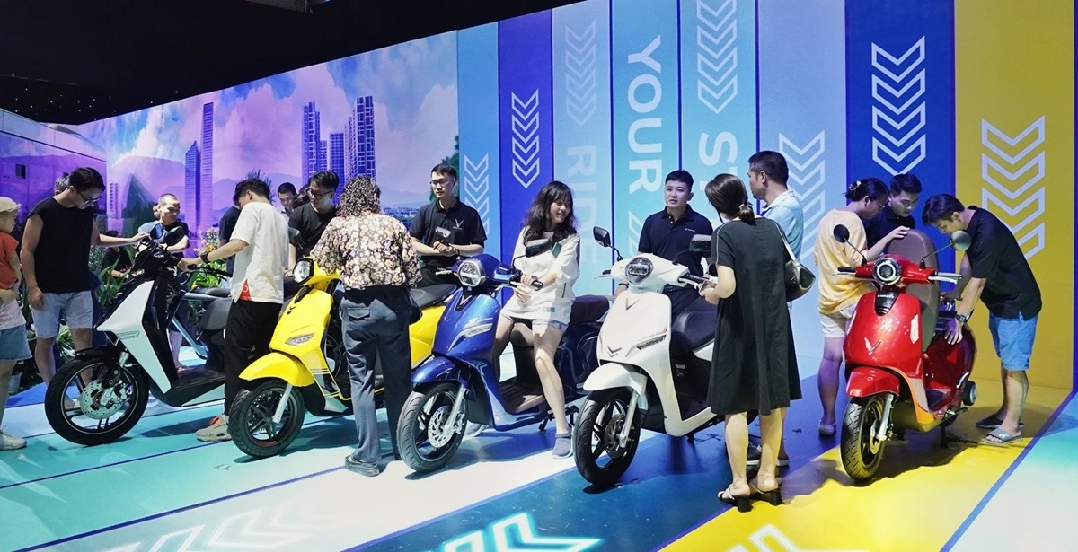 Xe máy điện VinFast đang trở thành lựa chọn ưu tiên của khách hàng.