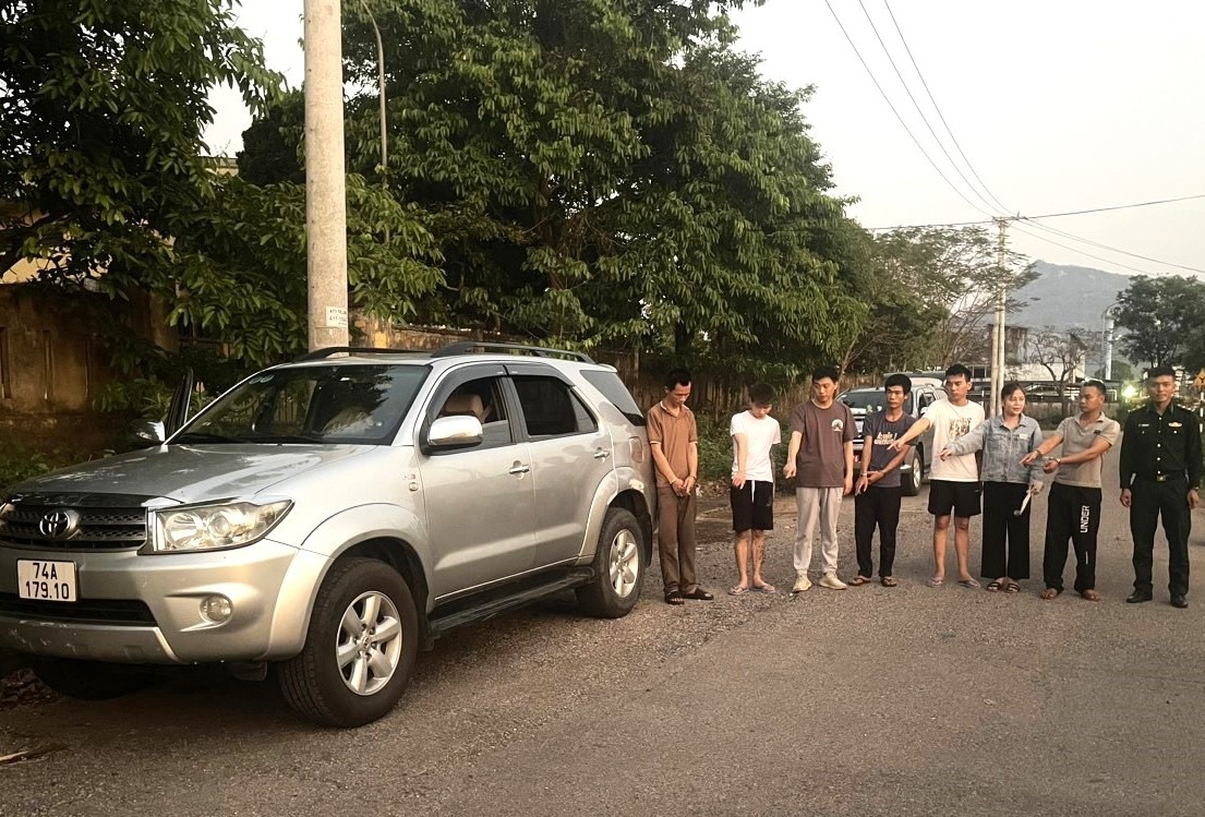 Các đối tượng trong đường dây vận chuyển người xuất cảnh trái phép qua biên giới.
