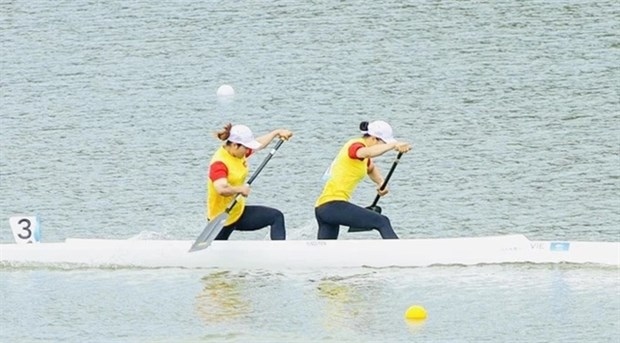 Vietnamese canoeists train ahead of the Asian Championship on April 18-21 in Japan.
