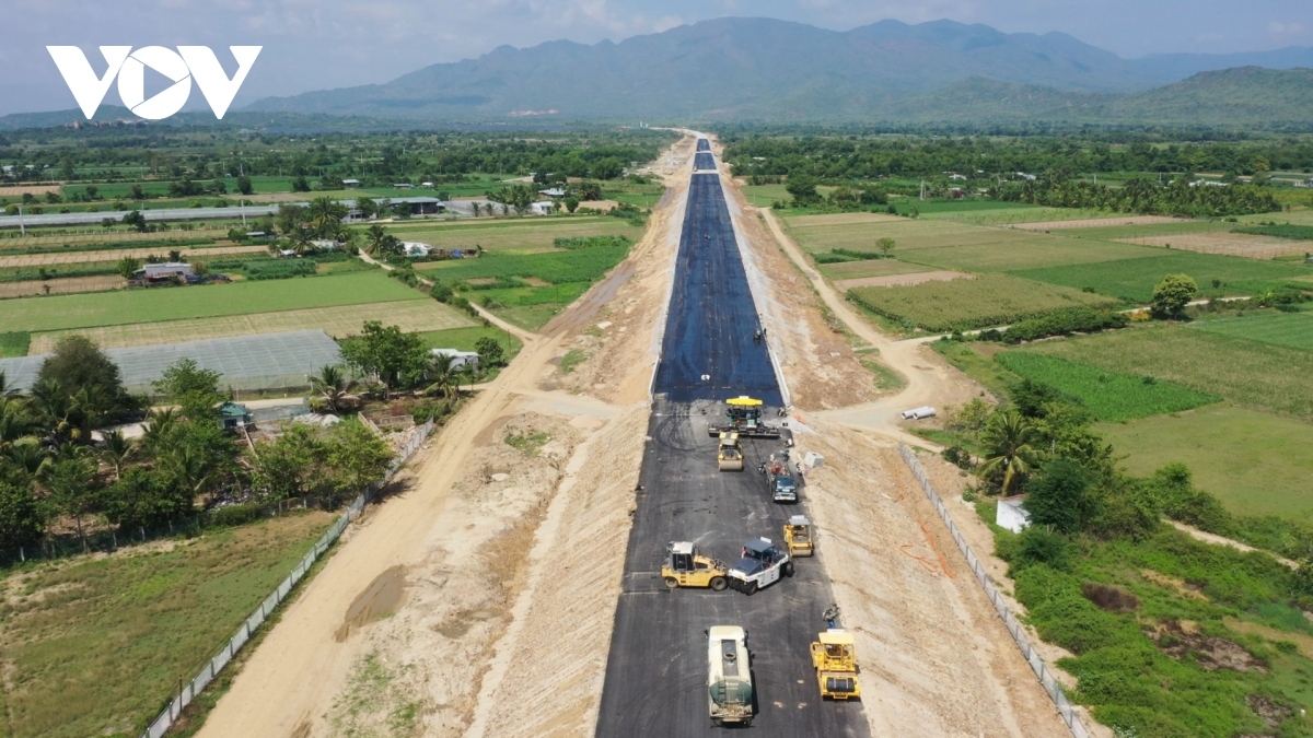 Các dự án Cao tốc Bắc - Nam vẫn chiếm phần lớn số vốn đầu tư mà Bộ Giao thông Vận tải đã giải ngân trong Quý I đầu năm nay.