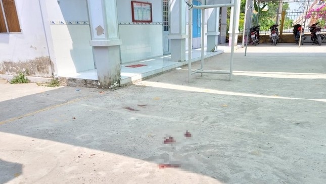 Khu vực sân trường nơi xảy ra vụ việc. (Ảnh A.N)