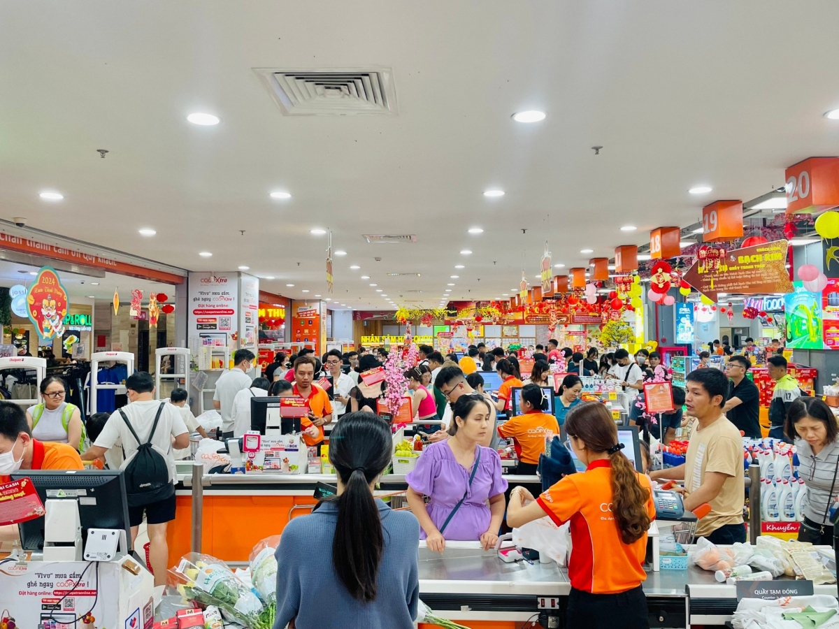 Co.opXtra giảm đến 50% các sản phẩm có xuất xứ từ Hàn Quốc và Nhật Bản trong Ngày hội hoa anh đào