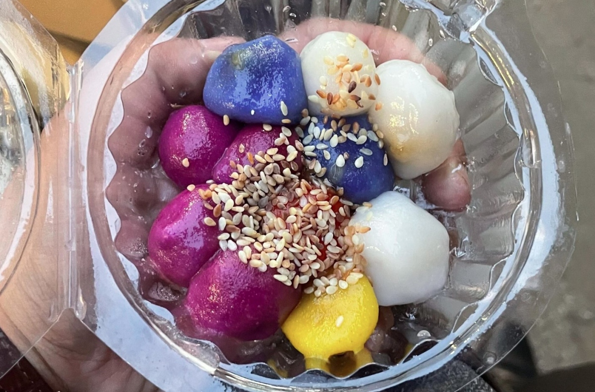 Traditionally, these cakes are white with a sugary taste, although talented cooks can make them more colourful and palatable by adding food colouring or flavouring to the dough.