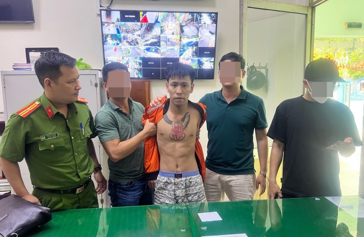 Công an bắt giữ Lê Đình Hải