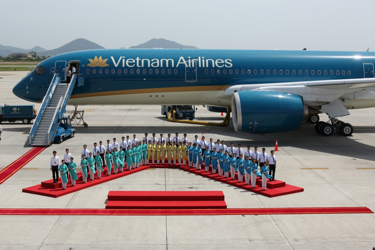 Lễ đón nhận máy bay Airbus A350 năm 2015.