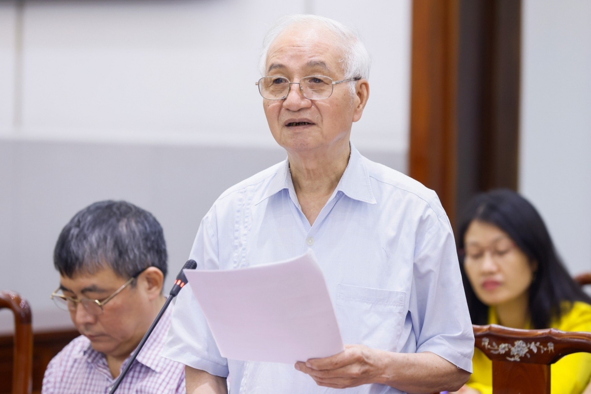 Ông Đào Ngọc Nghiêm, Phó Chủ tịch Hội Quy hoạch phát triển Đô thị Việt Nam phát biểu tại Hội nghị