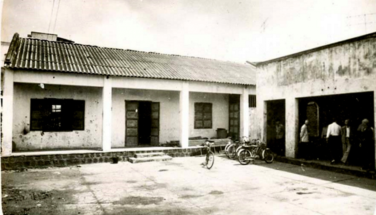 Đình Lạc Giao khi mới được xây dựng (ảnh tư liệu của Bảo tàng Đắk Lắk)