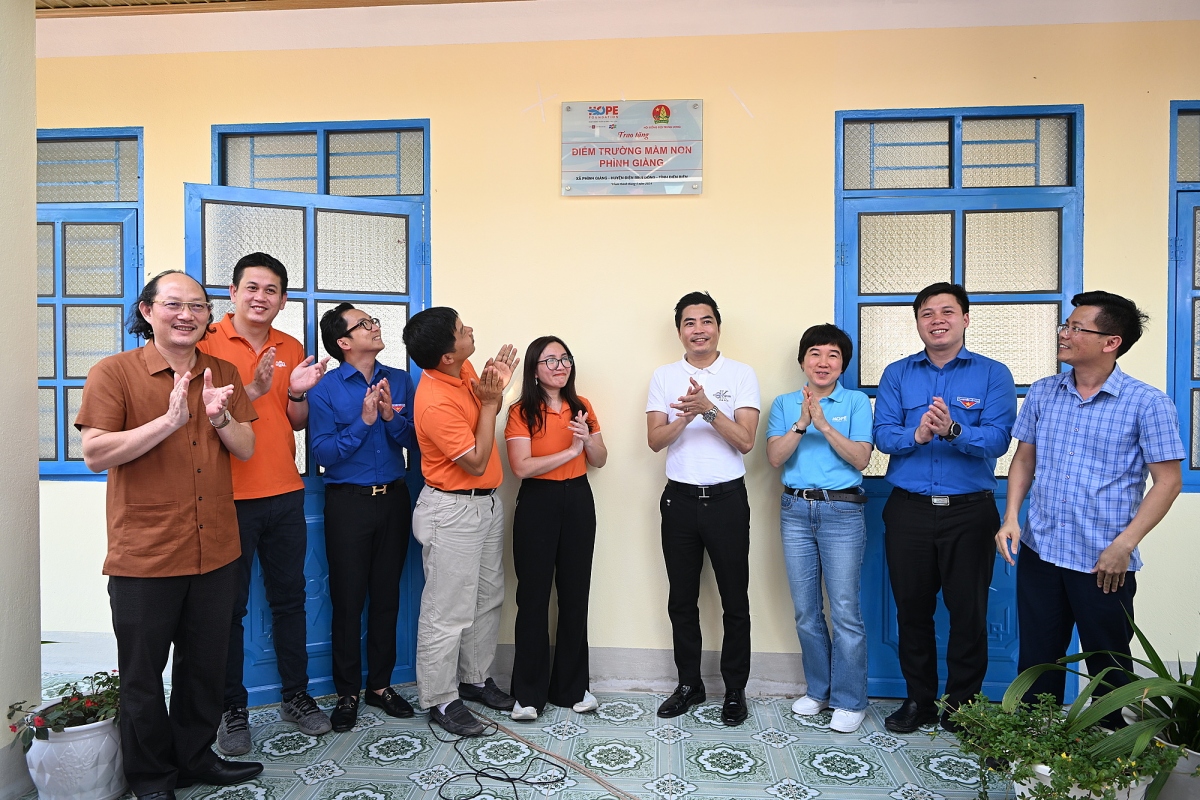 Đoàn FPT, Quỹ Hy vọng và địa phương khánh thành trường mầm non Phình Giàng