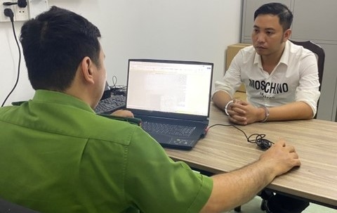 Đối tượng Lê Đức Kông được xác nhận là kẻ cầm đầu đường dây (Ảnh: CACC)
