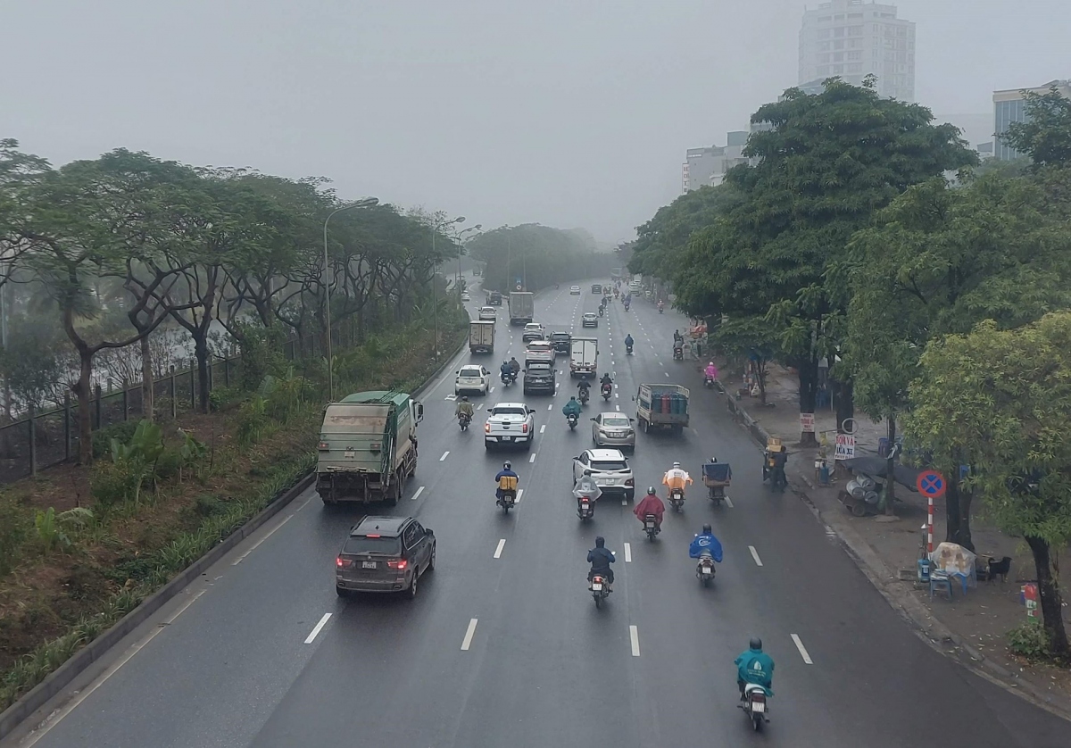 Hà Nội tiếp tục có mưa nhỏ do ảnh hưởng không khí lạnh yếu