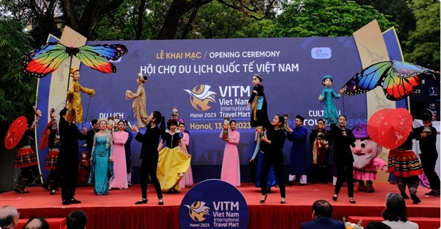 A performance at the opening ceremony of VITM Hanoi 2023