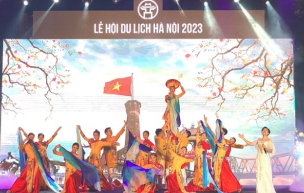 A music performance at the 2023 Hanoi Tourism Festival