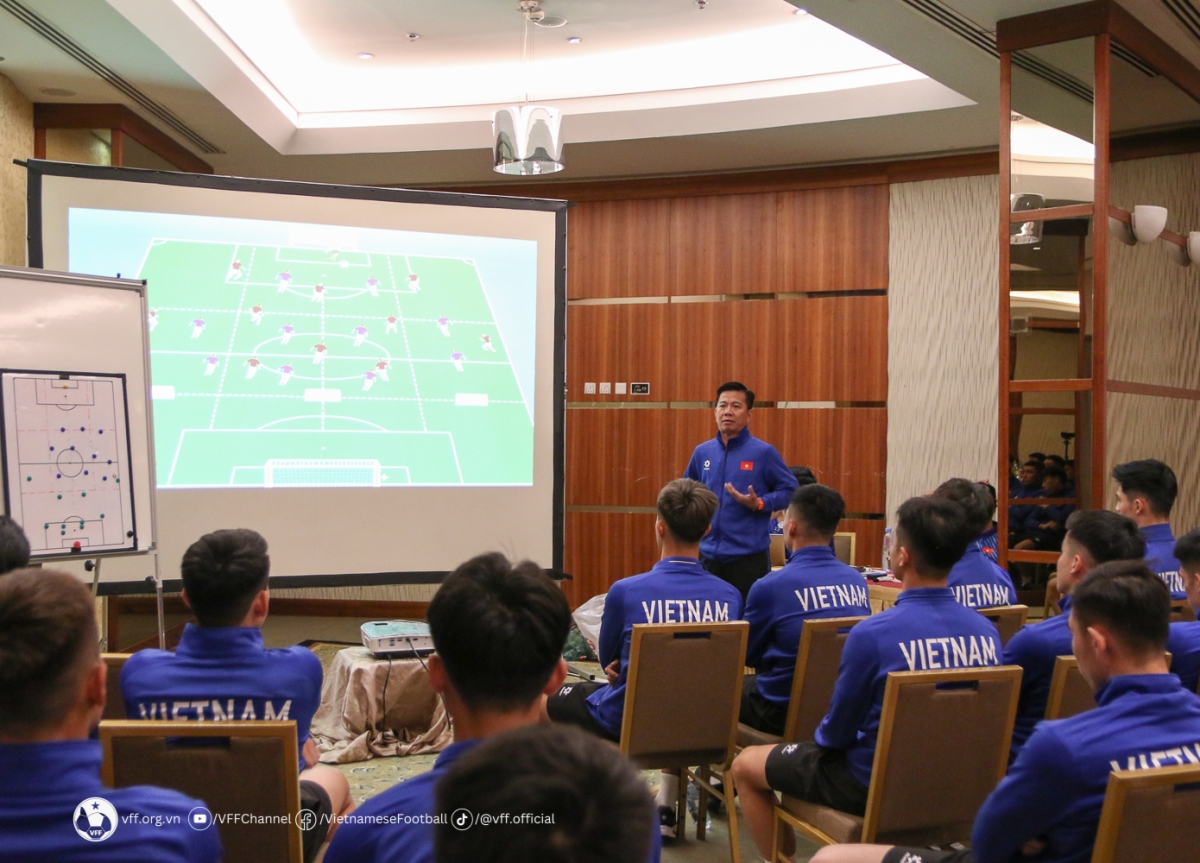 Danh sách U23 Việt Nam dự U23 châu Á: HLV Hoàng Anh Tuấn loại 2 cầu thủ cao nhất. (Ảnh: VFF).