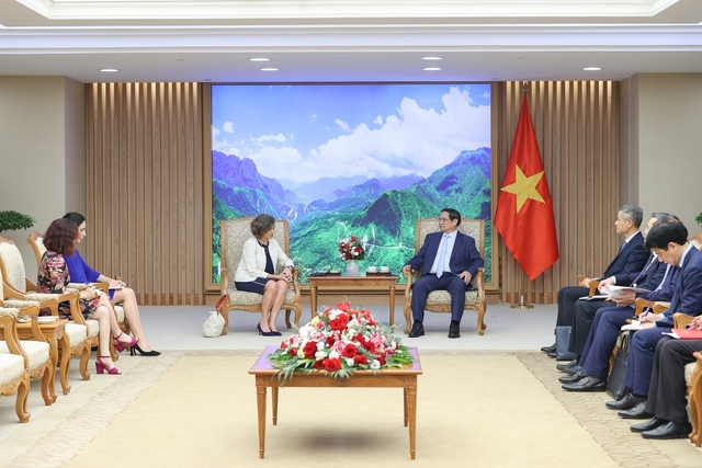 Đại sứ Carmen Cano de Lasala nhấn mạnh, các doanh nghiệp Tây Ban Nha ngày càng muốn hợp tác với Việt Nam - Ảnh: VGP/Nhật Bắc